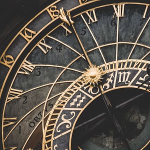 horloge avec les maisons astrologiques
